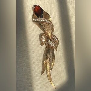 Sarah Coventry Gold Tone Brooch with Rhinestones and Amber Crystal